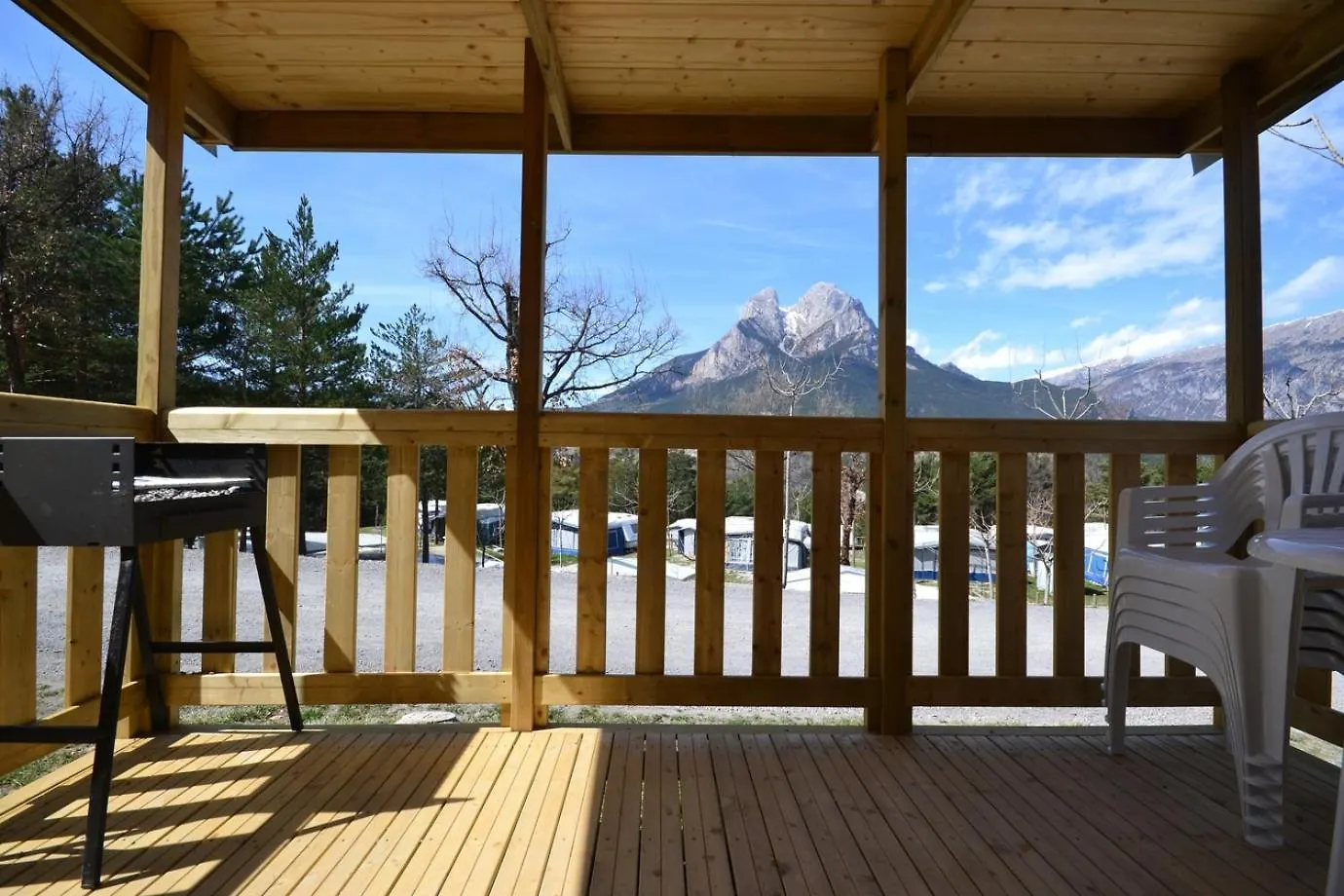 Bungalows Del Camping Pedraforca Saldes Spain